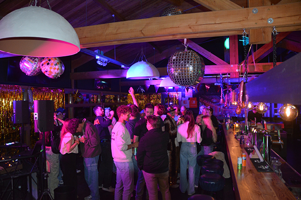 Nagenieten: Fout & Goud